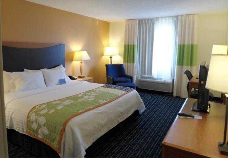 Fairfield Inn & Suites Lafayette Room photo